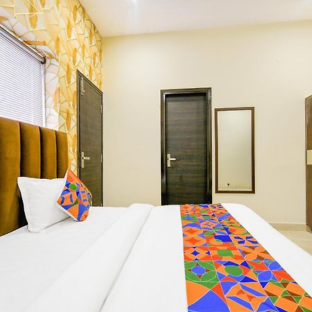 Fabhotel Royal Regency I Ludhiana Exteriör bild