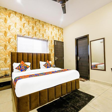 Fabhotel Royal Regency I Ludhiana Exteriör bild