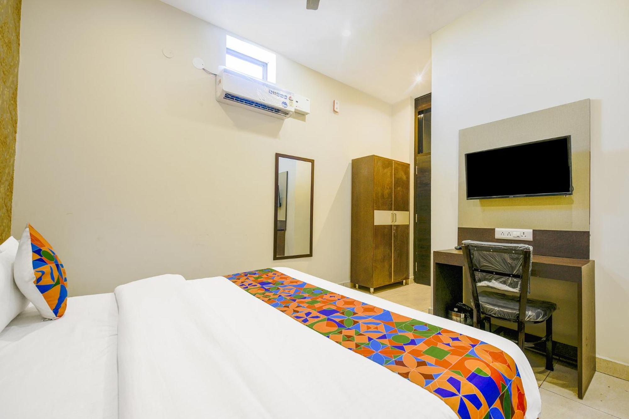 Fabhotel Royal Regency I Ludhiana Exteriör bild