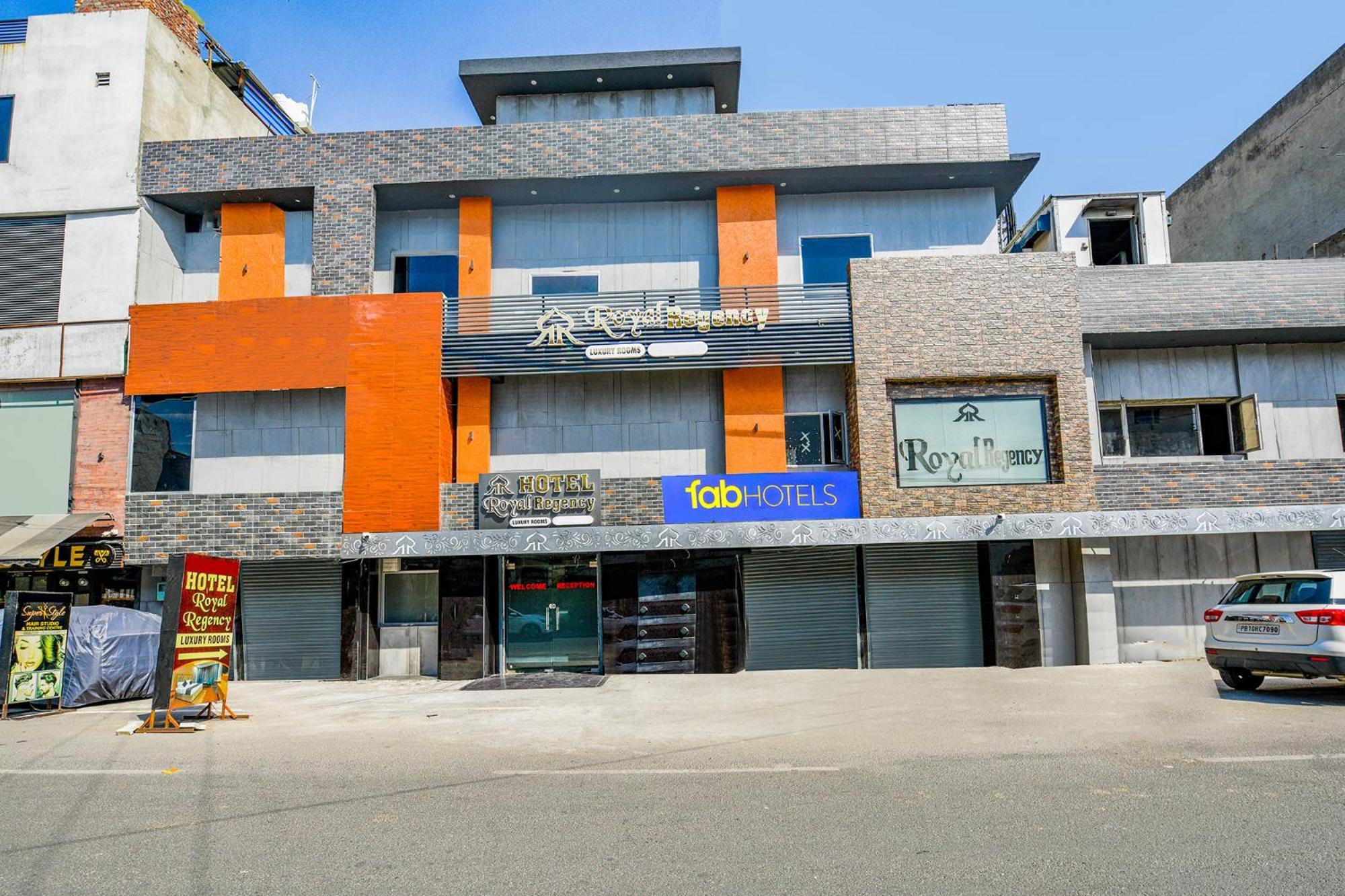 Fabhotel Royal Regency I Ludhiana Exteriör bild
