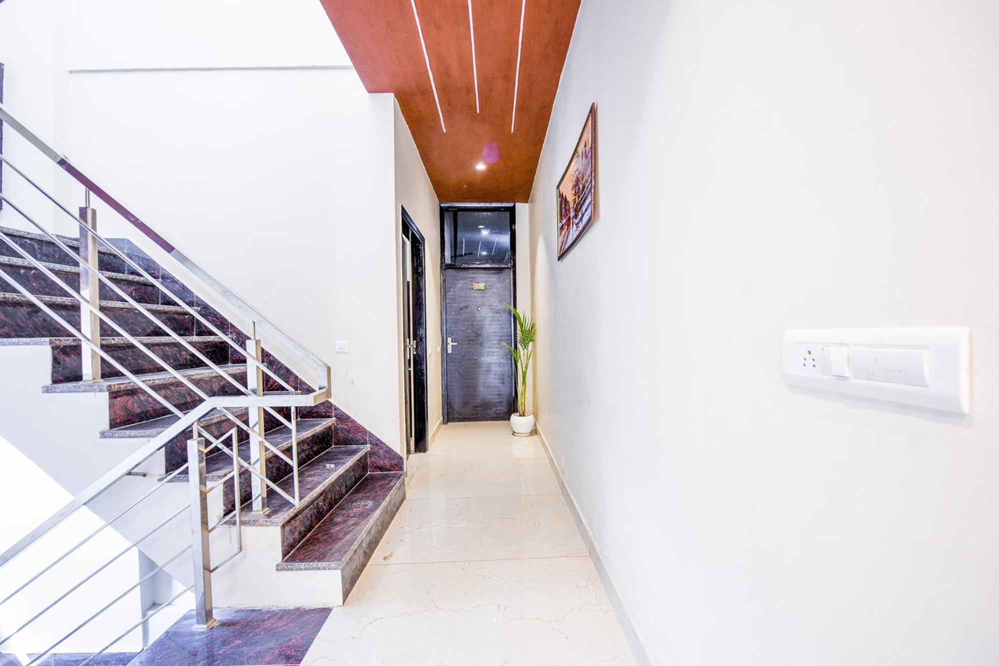 Fabhotel Royal Regency I Ludhiana Exteriör bild